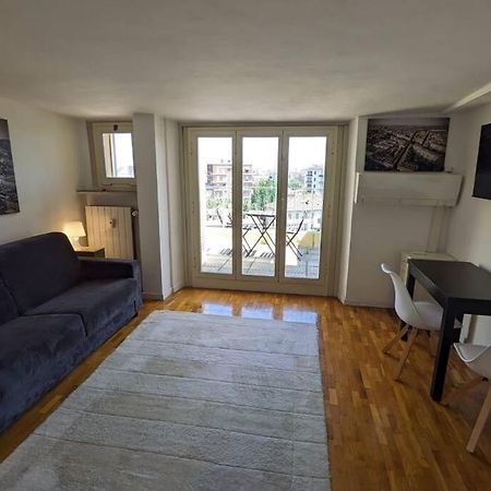 Amazing Apartment With View Near Metro 토리노 외부 사진